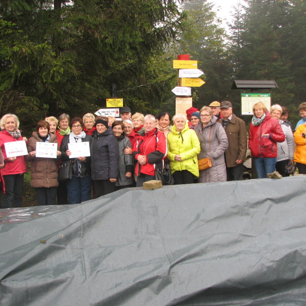 Seniorzy z Klubu Seniora Radość Życia zostali Zdobywcami Korony Ustrzyckich Gór
