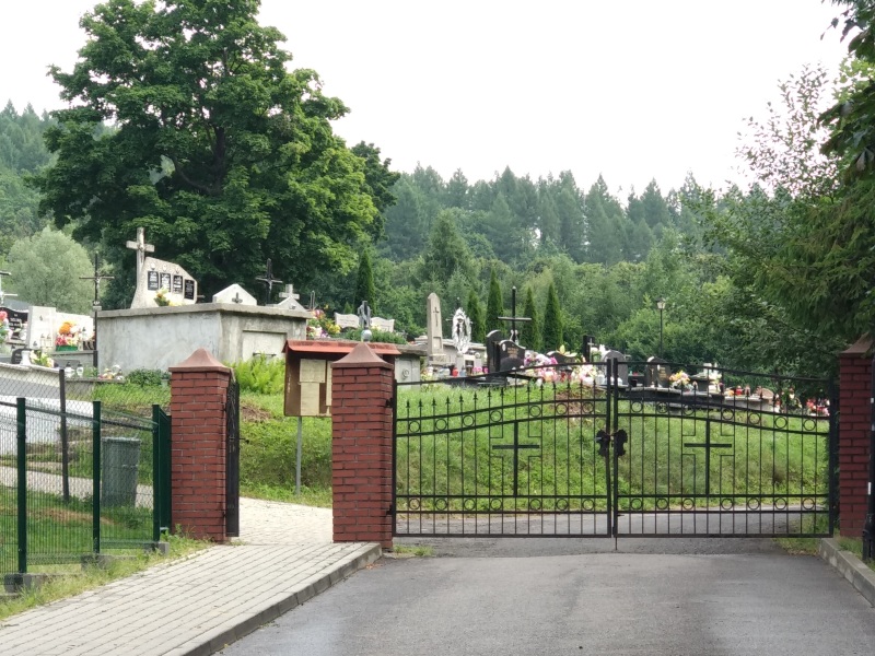 Cmentarz komunalny przy cerkwi - ul. Szkolna