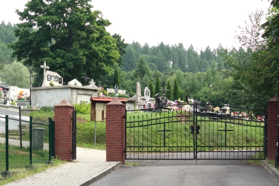 Cmentarz komunalny przy cerkwi - ul. Szkolna
